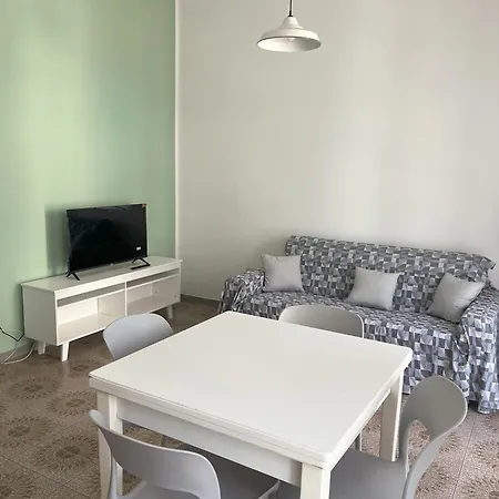 Elvis Σαλέρνο